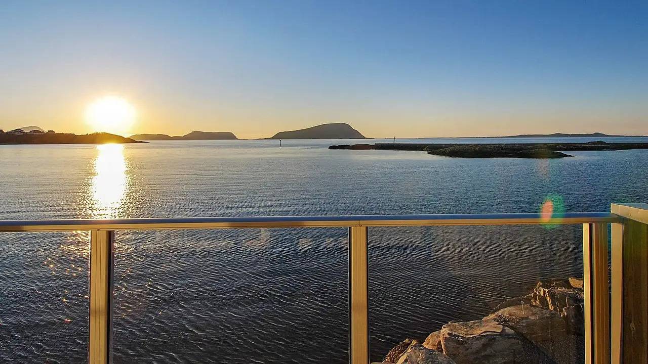 Ferienhaus für 10 Personen (135 m²) in Brattvåg in Haram, Nordlige Fjord-Norge