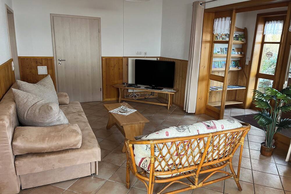 Ganze Wohnung, Gemütliche Ferienwohnung auf einem Aussiedlerhof in Bad Wildungen, Waldecker Land