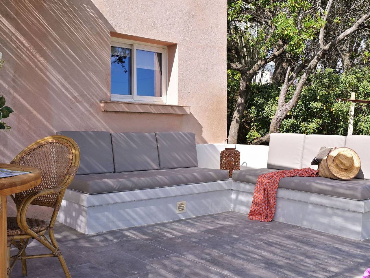 Weingut Punta della Guardia Panorama von Macchia und Meer in Cervione, Región de Corte