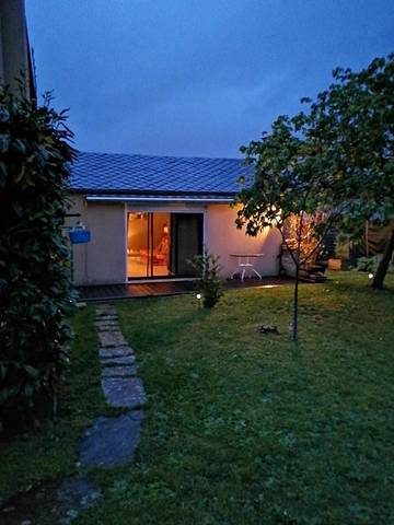 Gîte pour 4 personnes, avec vue et jardin, adapté aux familles à La Canourgue