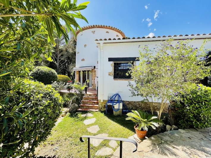 Villa Lulu by Costabravaway in Mas Ambros, Calonge