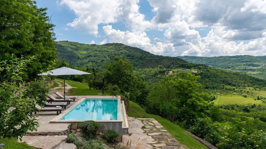 Ferienhaus für 6 Personen, mit Balkon/Terrasse und Garten sowie Pool in Motovun - 2