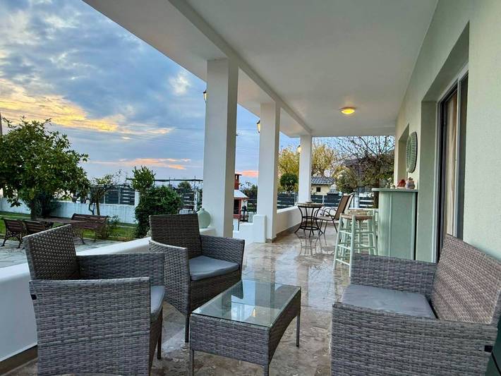 Location de vacances pour 8 personnes, avec vue sur l’océan et jardin dans Nea Kallikratia - 4