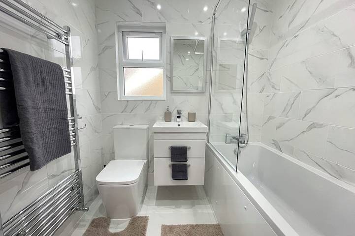Ganze Wohnung, Newly Built Spacious 1 Bedroom Apartment in Redbridge, London