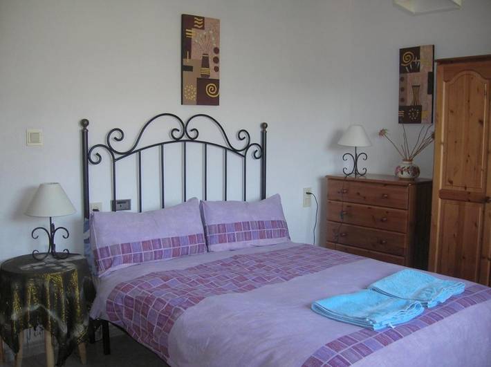 Apartamento para 11 personas, con Balcón y Jacuzzi además de Terraza y Jardín en Cenes de la Vega