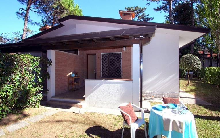 Bungalow per 6 persone, con Giardino e Panorama a Lignano Pineta
