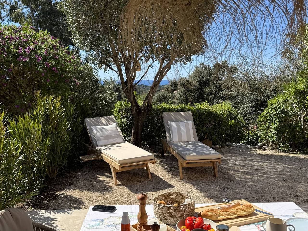 Maison rénovée 2 chambres, terrasse vue mer in La Croix-Valmer, Région de Draguignan