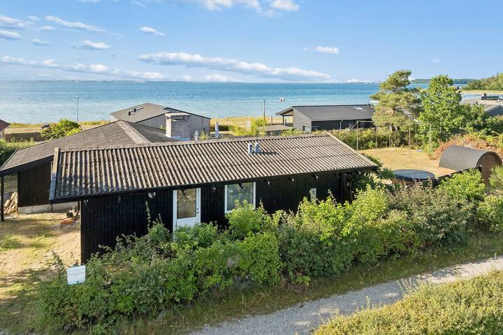 Ferienidylle mit Blick aufs Wasser in Følle Strand, Süddjursland