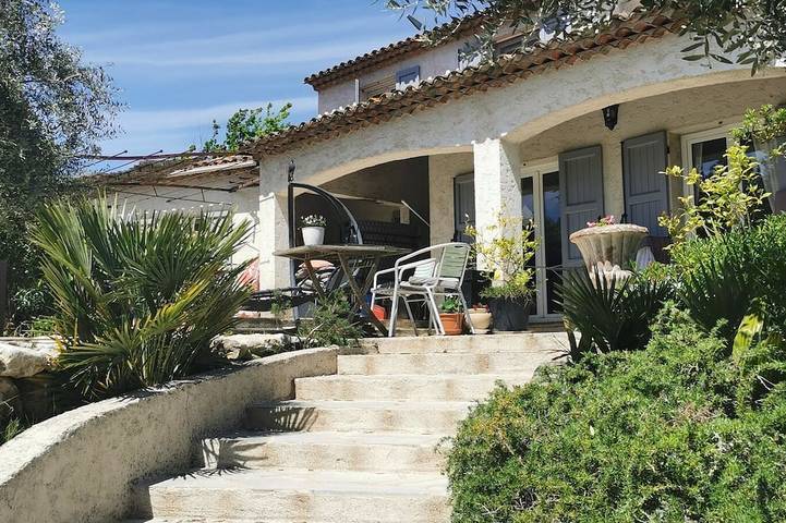 Guest house with garden and pool in Châteauneuf-Grasse, Mittelmeerküste (Frankreich)