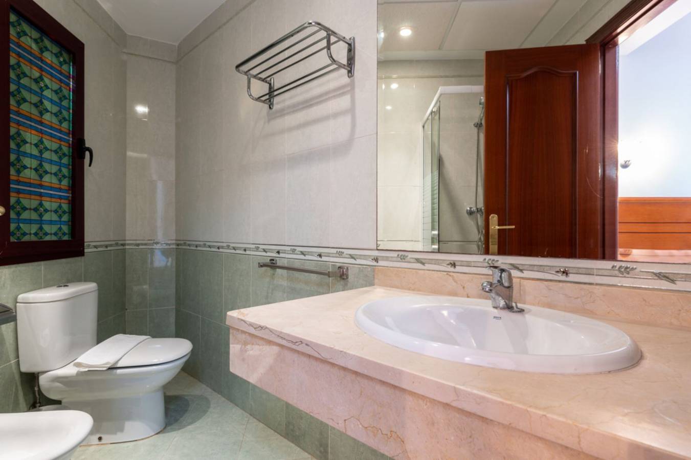 Apartamento entero, Ct 240 - Beachfront Apartment -Don Juan Manilva in La Chullera, Manilva