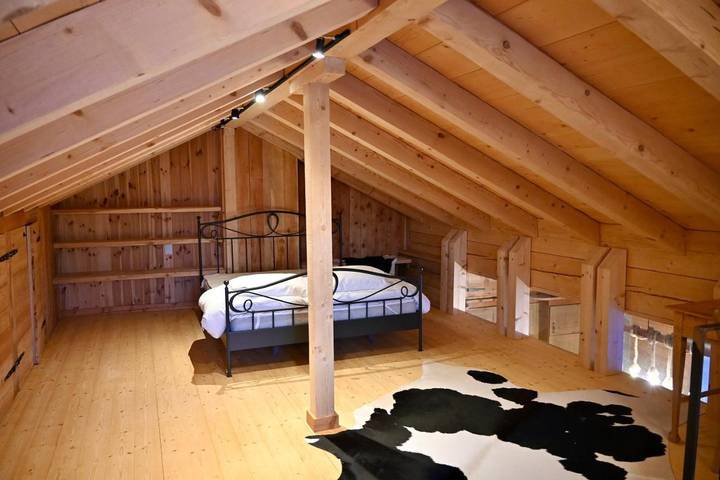 Gîte pour 5 personnes, avec vue et jardin, adapté aux familles à Mollens - 4