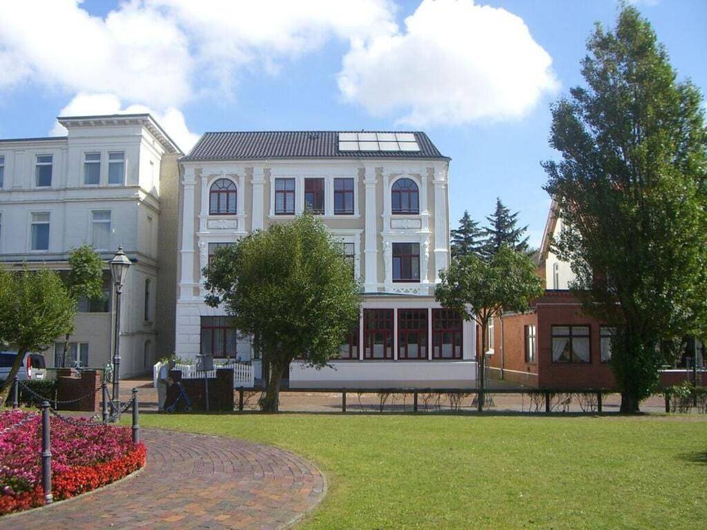 Alexandra Comfortable holiday residence in Borkum