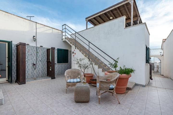 Casa vacanza per 10 persone, con vista oceano e terrazza, adatto a famiglie con bambini a Capilungo