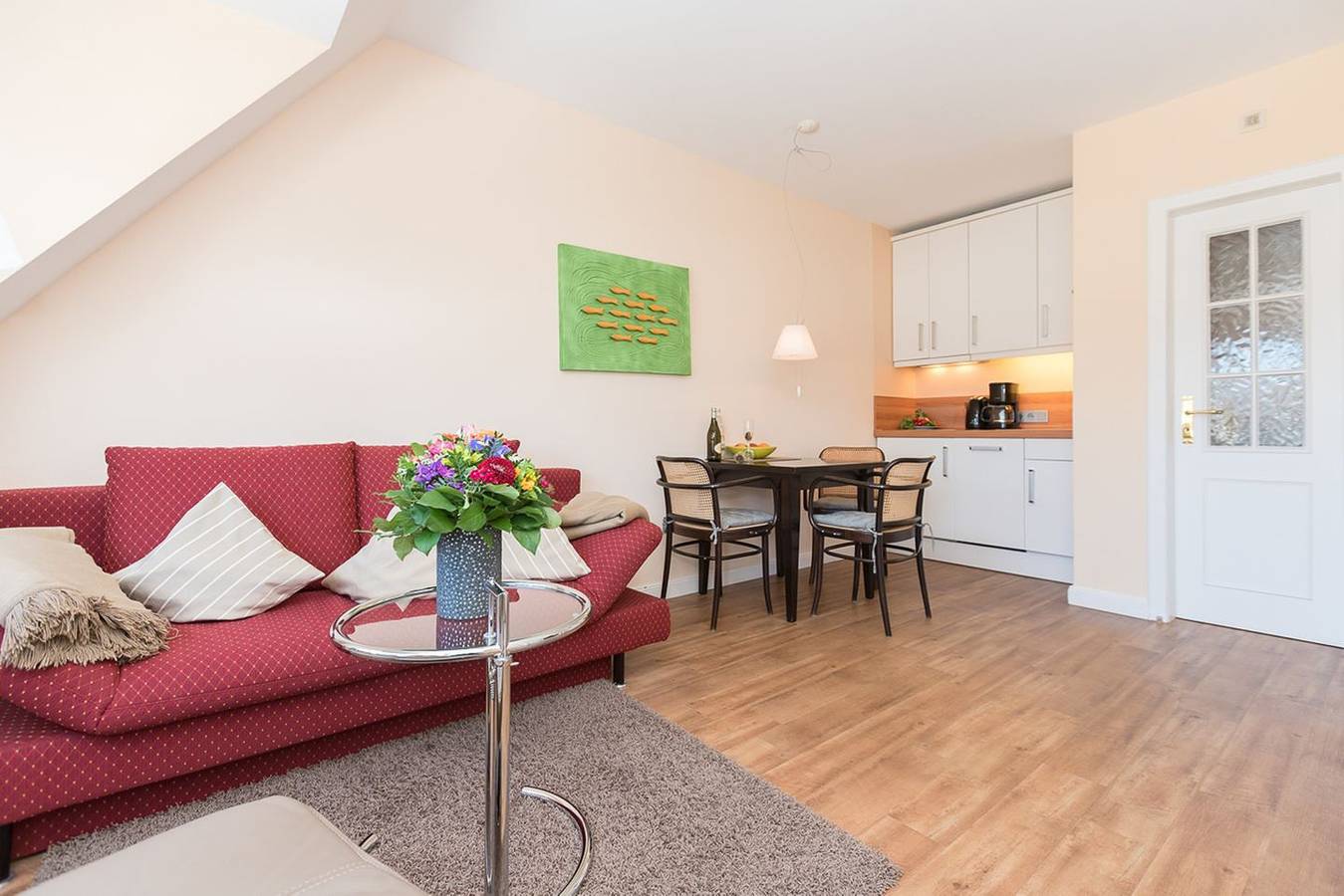 Ganze Wohnung, Modern ausgestattete Wohnung mit Balkon und Parkplatz in Wenningstedt in Wenningstedt, Sylt