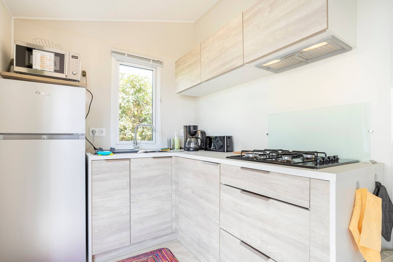 Chalet 'Mobilhome Et 100m Plage' mit privater Terrasse, privatem Garten und Wi-Fi in Guilvinec, Quimper und Umgebung