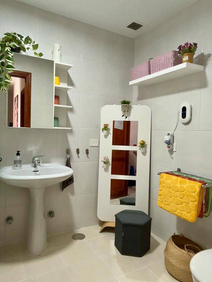 Amanecer Isleño Habitaciones, private Rooms in a Shared 3-Bedroom Apartment in Arrecife, Lanzarote in Los Alonsos, Arrecife