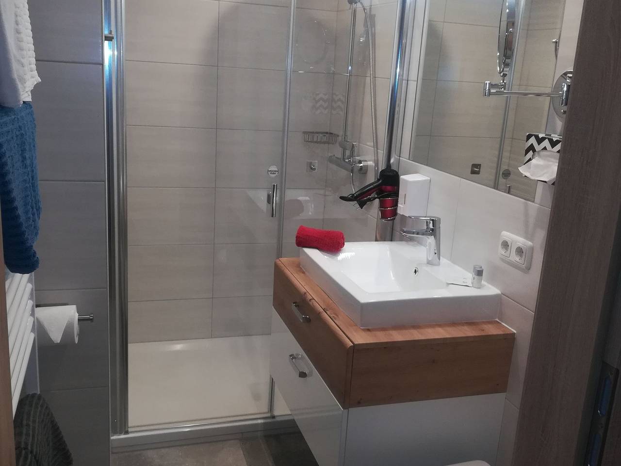 Ganze Ferienwohnung, Apartmenthaus Waldhorn - Fewo - Apartment für 2-4 Personen 42m² mit gr. Balkon - Iii in Sankt Wolfgang im Salzkammergut, Salzkammergut