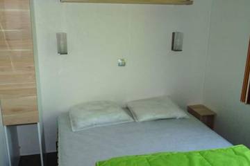 Camping pour 4 Personnes dans Champagnac-le-Vieux, Parc Naturel Régional Livradois-Forez, Photo 1