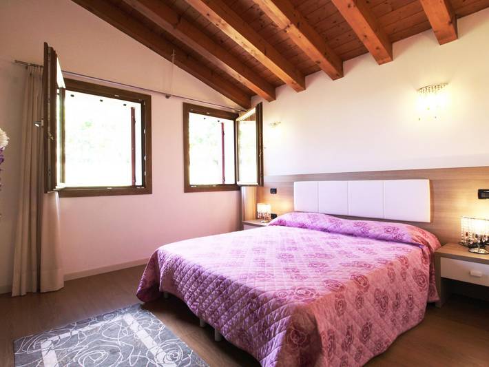 Casa vacanze in Veneto tra vigneti di Prosecco in Miane, Prealpi Carniche