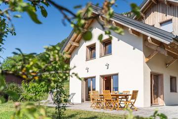 Gîte pour 4 personnes, avec terrasse à Montagnole