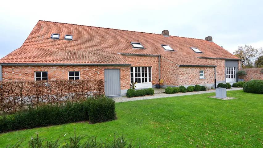 Ferienhaus für 9 Personen, mit Terrasse und Garten sowie Sauna