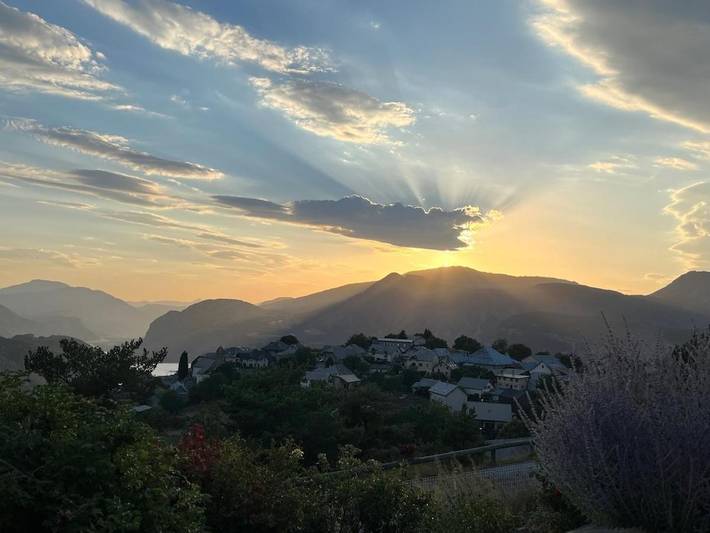Location de vacances pour 7 personnes, avec vue et jardin à Le Sauze-du-Lac - 4