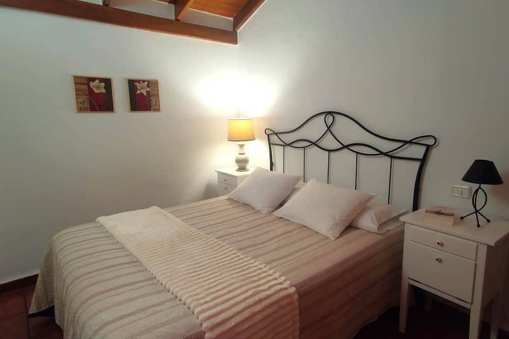 Casa Rural El Serrillal 2 - mágica + acogedora, vistas al mar y al valle in El Tabaibal, Hermigua