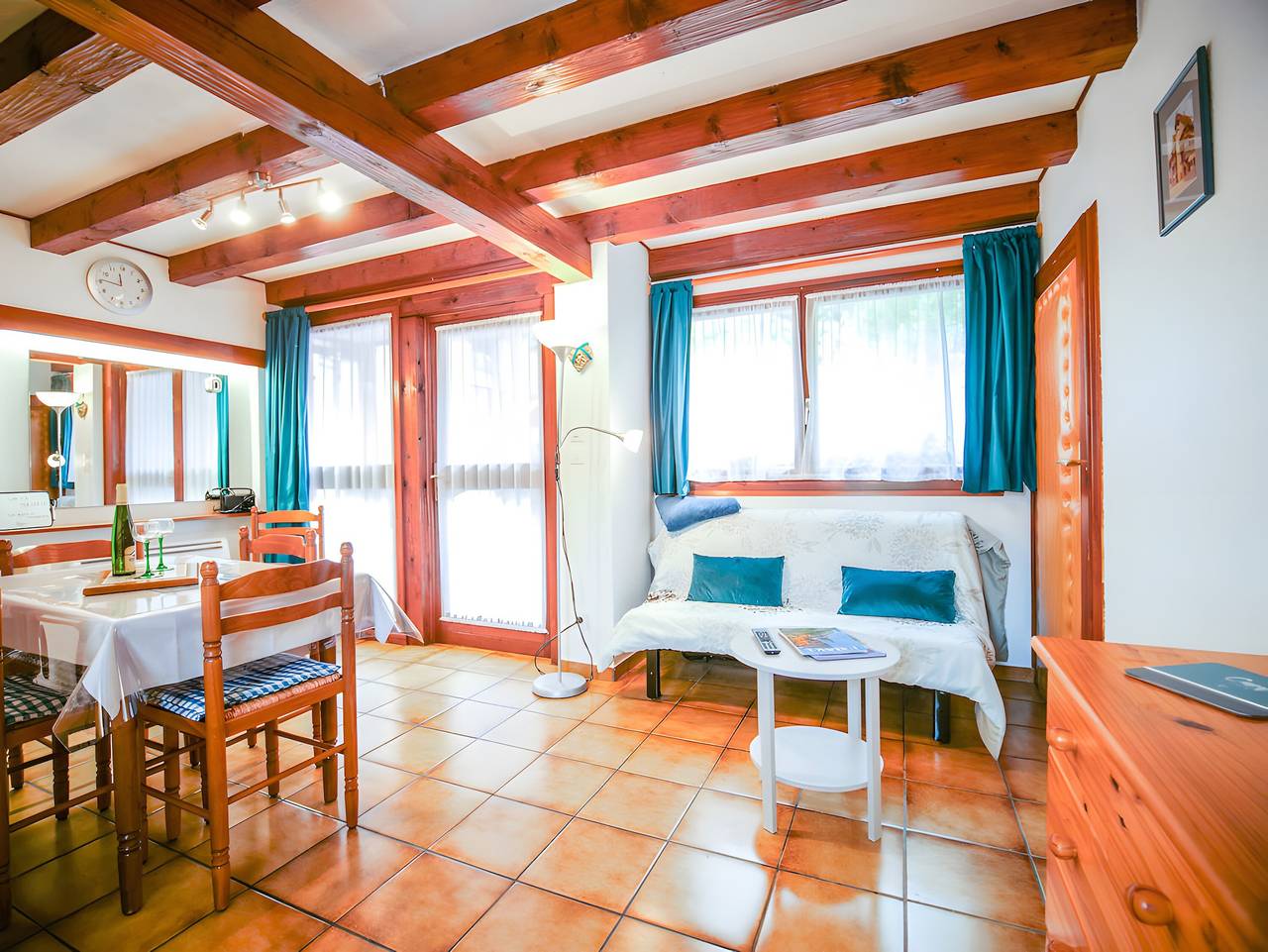 Gîte Riesling près de Colmar : Vue Montagne, Terrasse Privée et Wi-Fi in Kaysersberg, Parc naturel régional des Ballons des Vosges