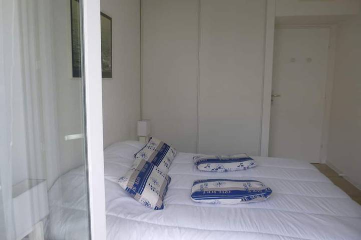 Gîte pour 4 personnes, avec balcon ainsi que piscine et jacuzzi dans Aquarium de la Rochelle - 3