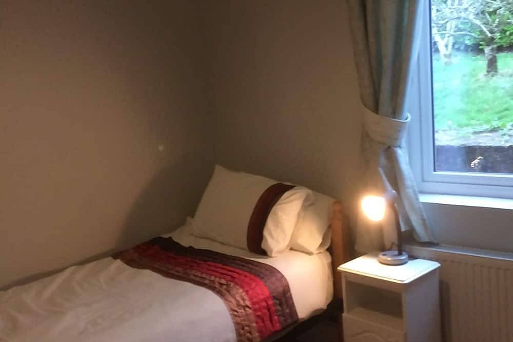 Jerry’s cottage, Dingle Peninsula Wild Atlantic Way and Páirc Náisiúnta  na Mara in Dingle Peninsula