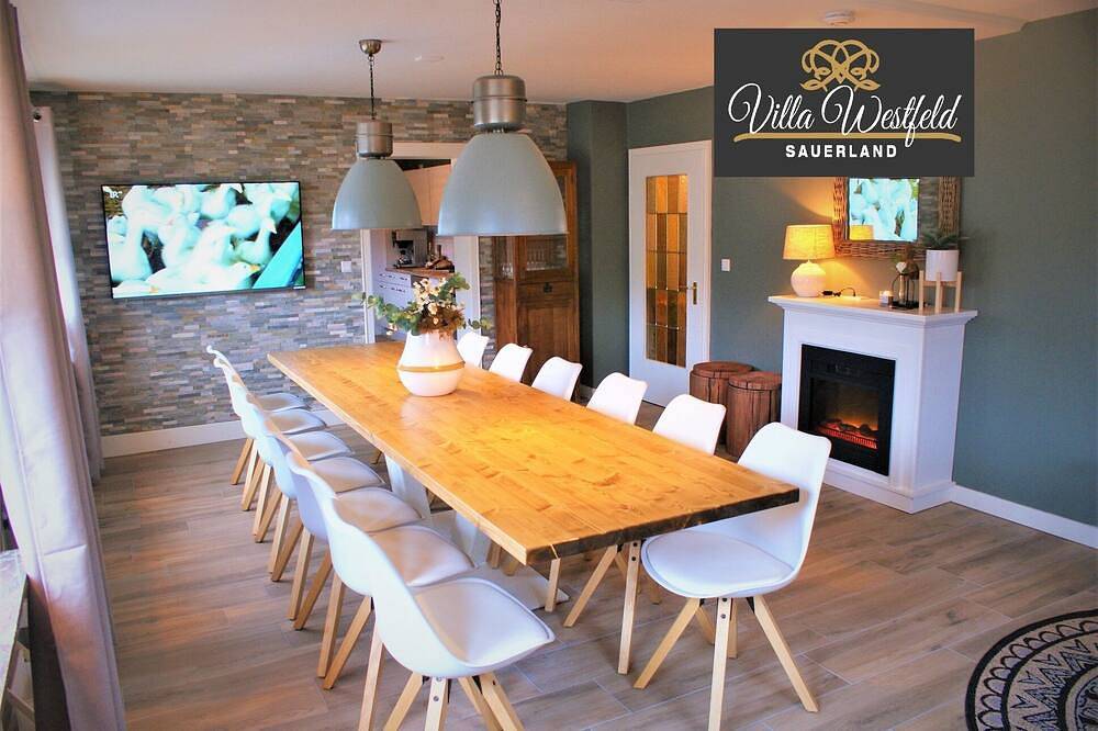 Villa Westfeld: central in the beautiful Sauerland - with jacuzzi !! in Westfeld, Schmallenberg