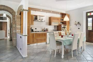 Vakantieappartement voor 6 Personen in Castell'Alfero, Provincie Asti, Afbeelding 3