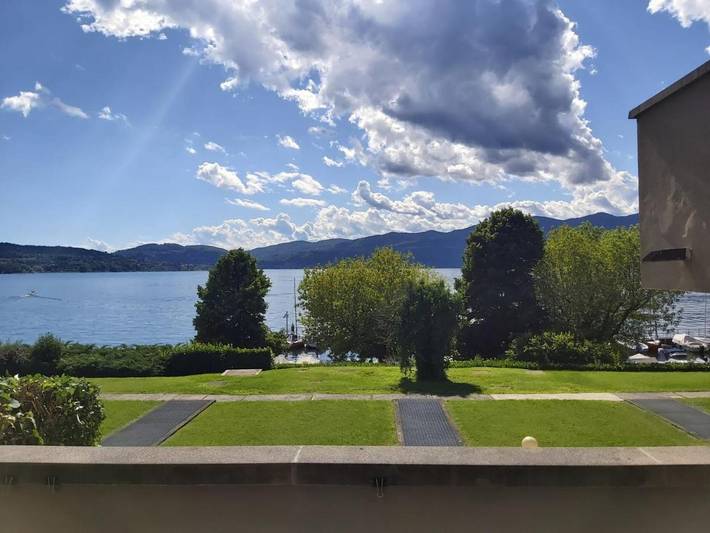 Location de vacances pour 6 personnes, avec jardin ainsi que vue et vue sur le lac dans Ispra - 4