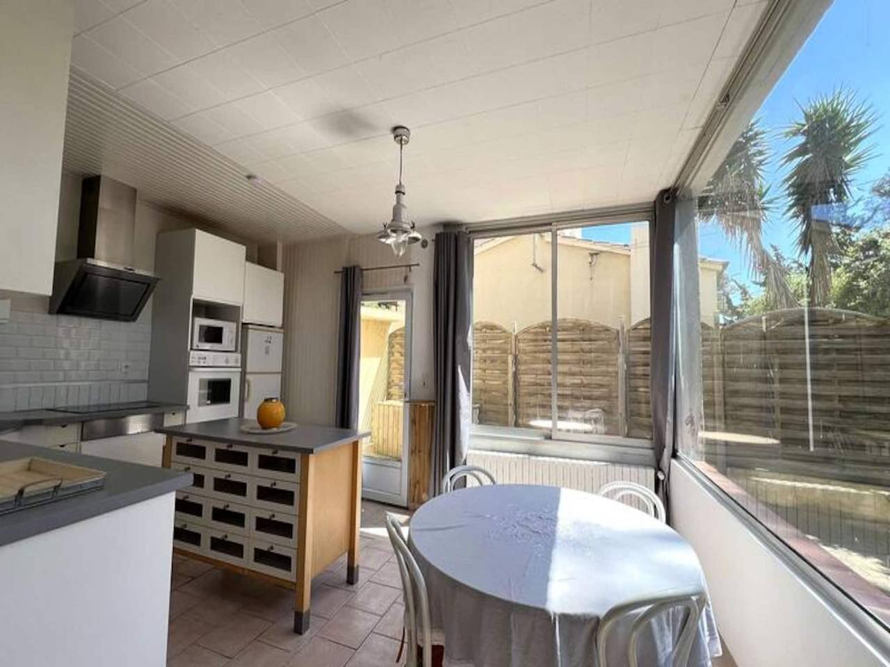 Ganze Wohnung, Apartment in der Nähe des Strandes La Capte, Hyères in La Capte, Hyeres