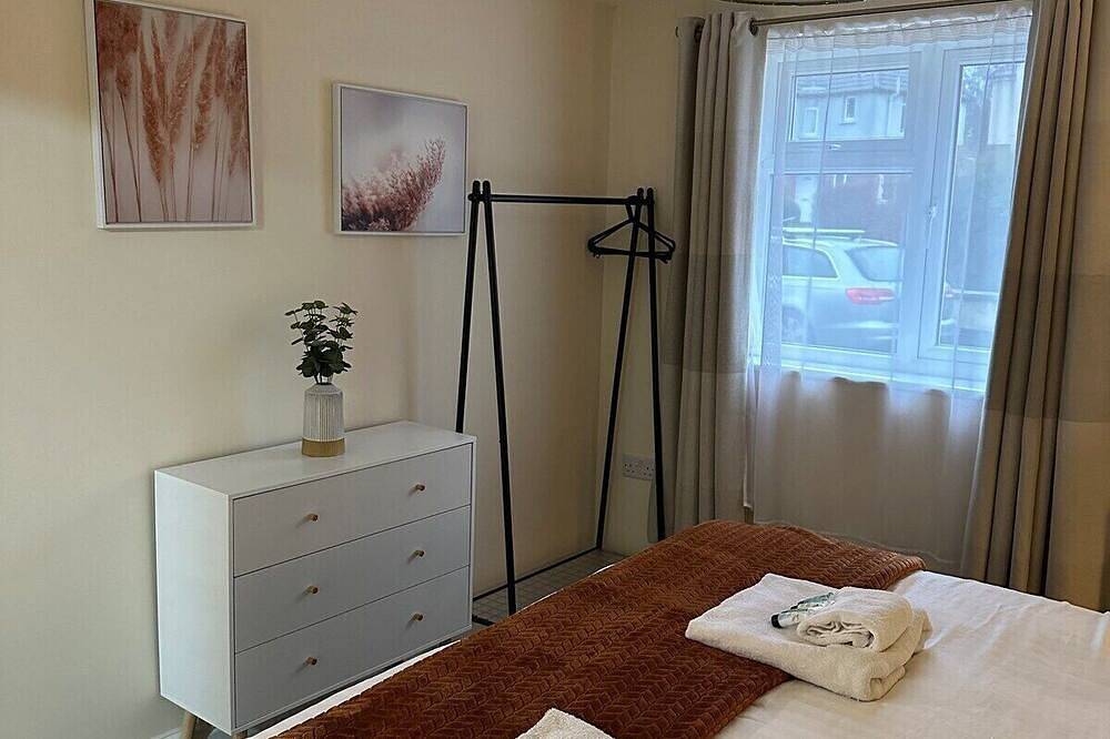 Ganze Wohnung, Apartment-Eigenes Badezimmer-Apartment-Blick auf die Landschaft in Stroud, Gloucestershire