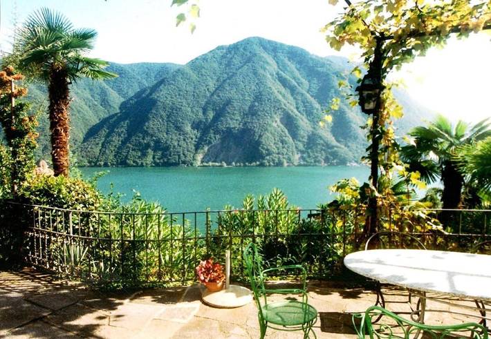 Ferienhaus für 8 Personen, mit Terrasse und Seeblick sowie Garten in Lugano