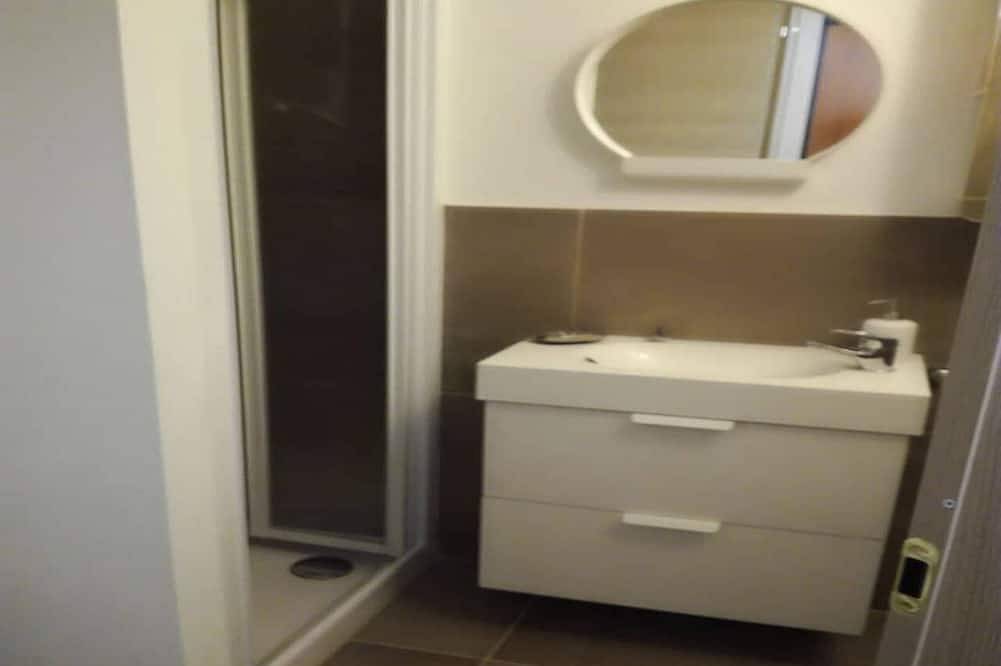 Appartement entier, Appartement De 50 M², 3 Chambres À Coucher, 2 Salles De Bains, Ski Box, Parking Privé in Sauze d'Oulx, Via Lattea