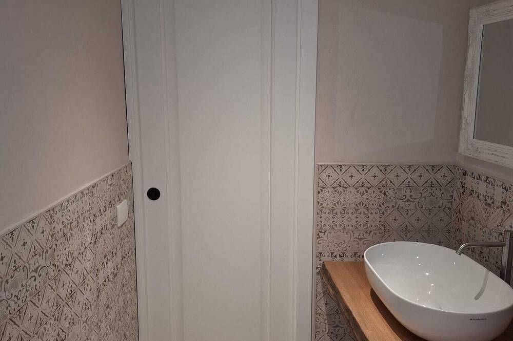 Appartamento intero, Appartamento nel cuore del centro storico, con affaccio sotto le volte medievali in Castellina in Chianti, Chianti
