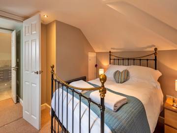 Holiday Rental for 6 People in Buxton, Peak District, Photo 3