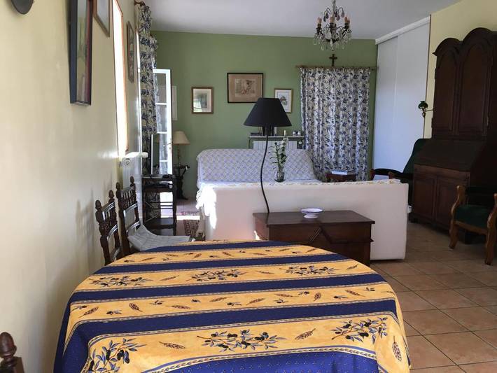 Location de vacances pour 2 personnes, avec vue ainsi que jardin et piscine, animaux acceptés dans Lac de l'Escourou - 3