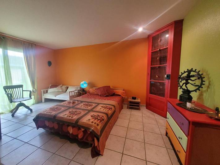 Chambre d’hôte pour 2 personnes, avec Balcon et Terrasse ainsi que Jardin et Piscine