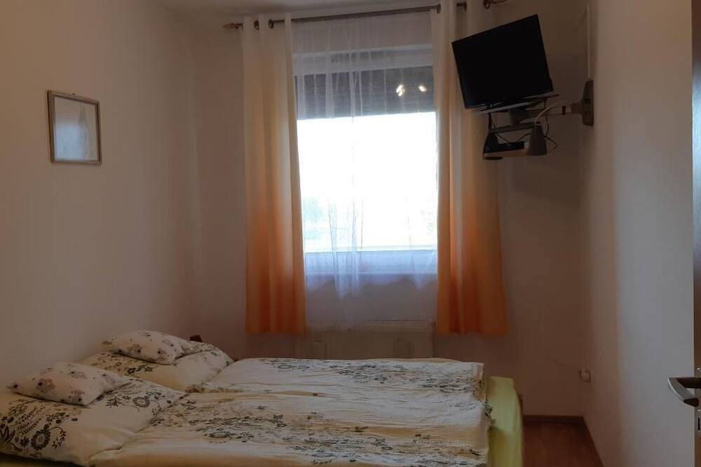 Ganze Wohnung, Fewo mit Balkon in Bük, Komitat Eisenburg