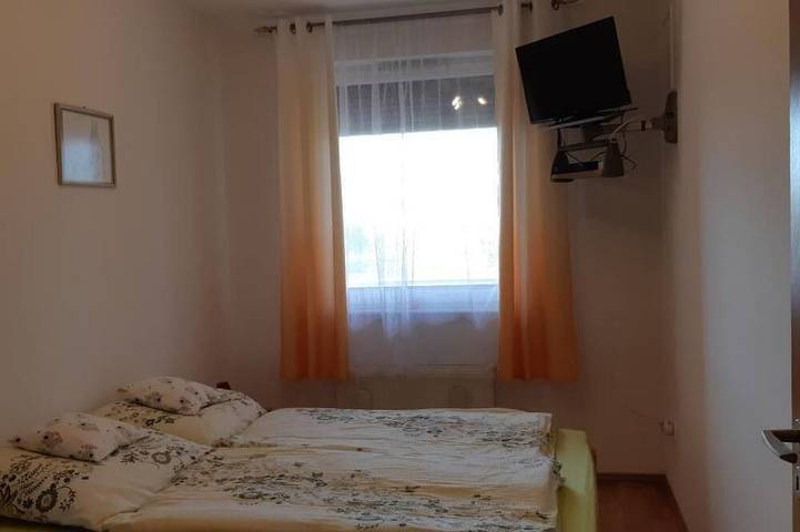 Ganze Wohnung, Fewo mit Balkon in Bük, Komitat Eisenburg