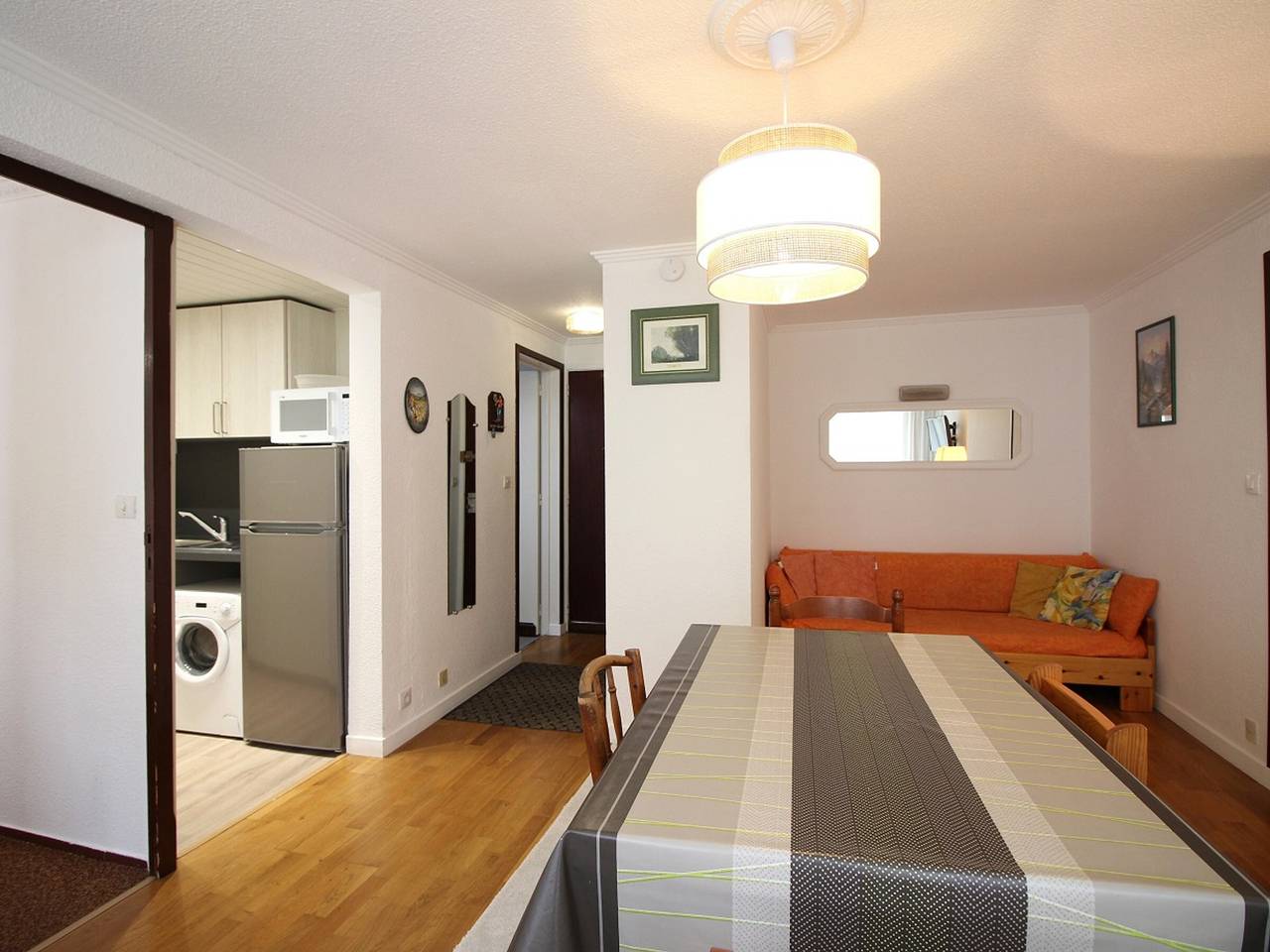 Entire apartment, Charming T3 in Mont-Dore, balcony, parking, near center in Mont-Dore, Volcans d'Auvergne Regional Nature Park