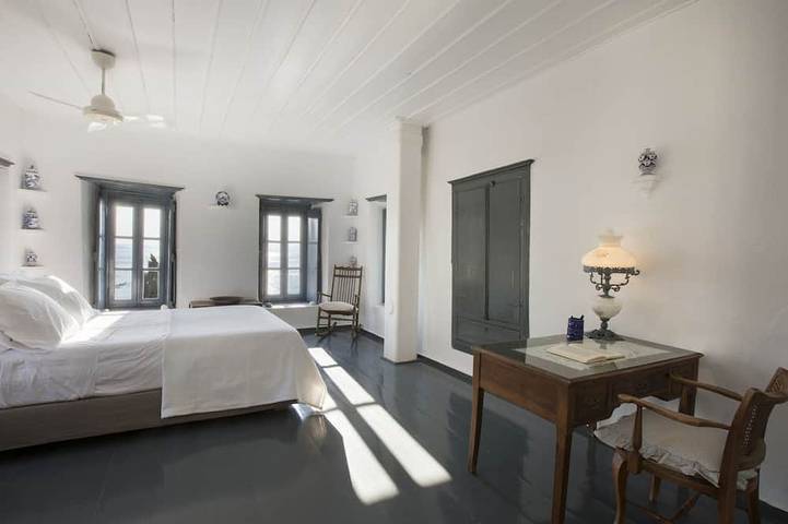Location de vacances pour 10 personnes, avec jardin et balcon, animaux acceptés à Hydra - 3