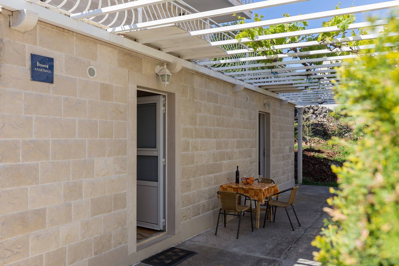Entire studio, Apartments Milanović - Premium Studio Apartment with Terrace and Garden View in Cavtat, Dubrovnik-Neretva