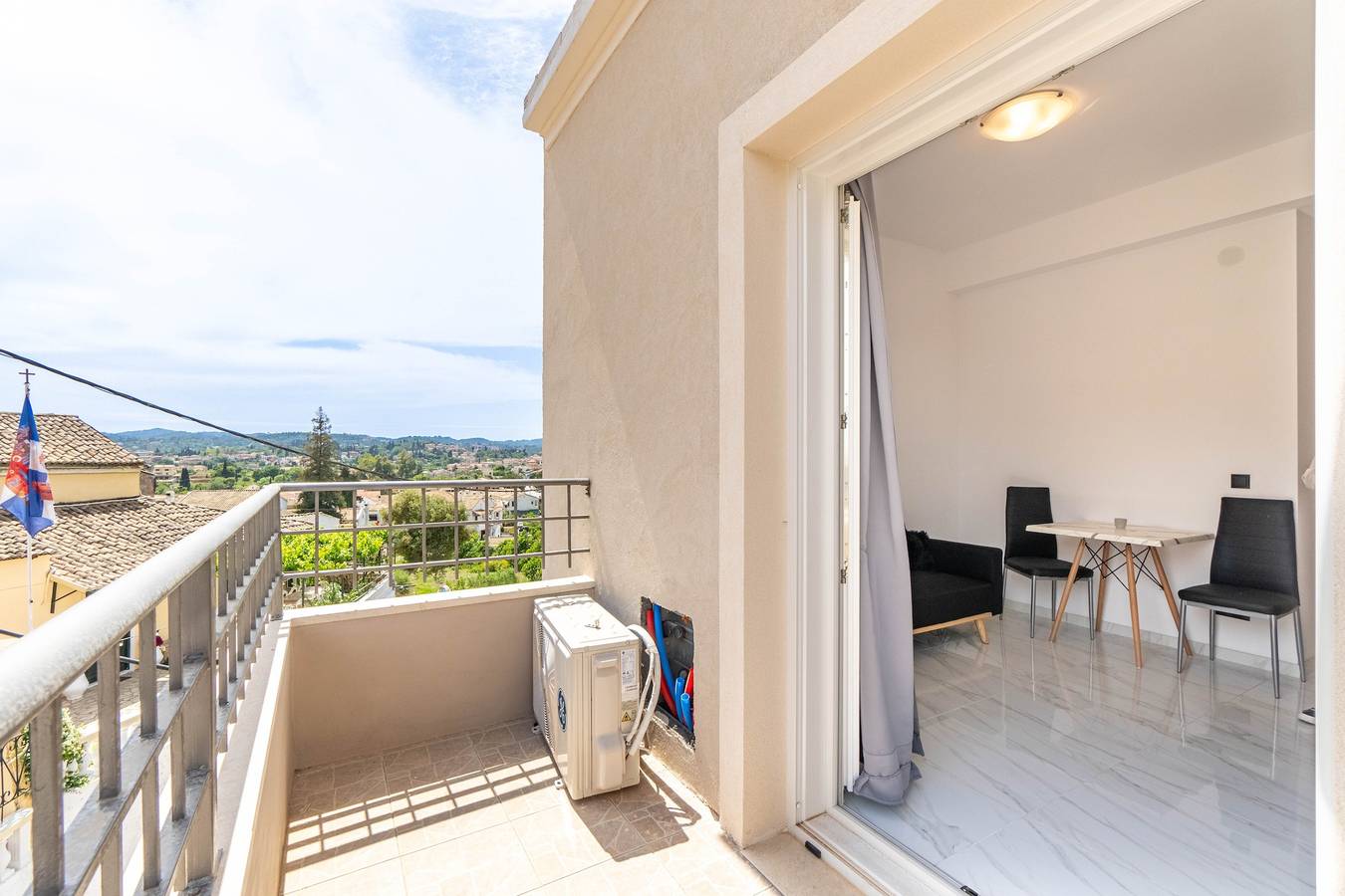 Geheel appartement, Appartement 'Rozario 2' met Wi-Fi en airconditioning in Alepou, Corfu