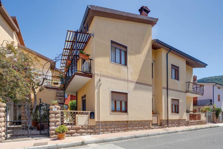 Location de vacances pour 6 personnes, avec jardin à Bosa Marina - 2