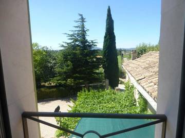 Chambre d’hôte pour 3 personnes, avec jardin ainsi que piscine et vue à Mérindol
