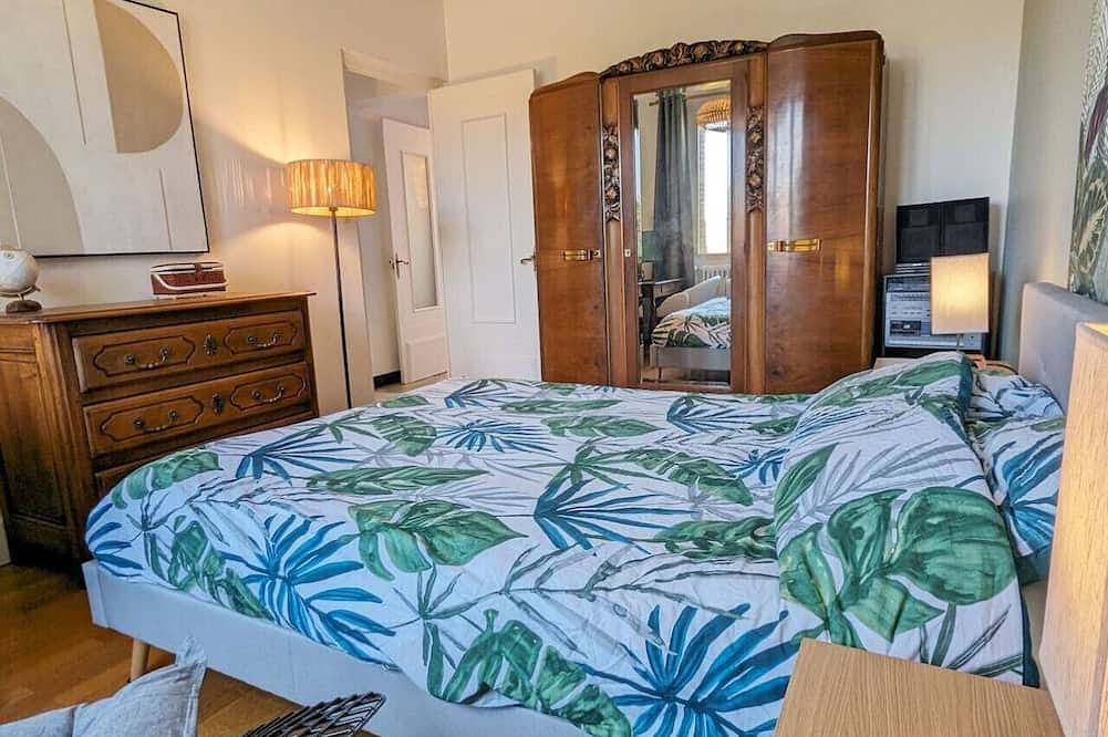 Renovated French House - 2 bedroom with A/C in Brignais, Ródano